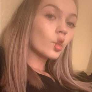 Meet your Posher, Makenzie